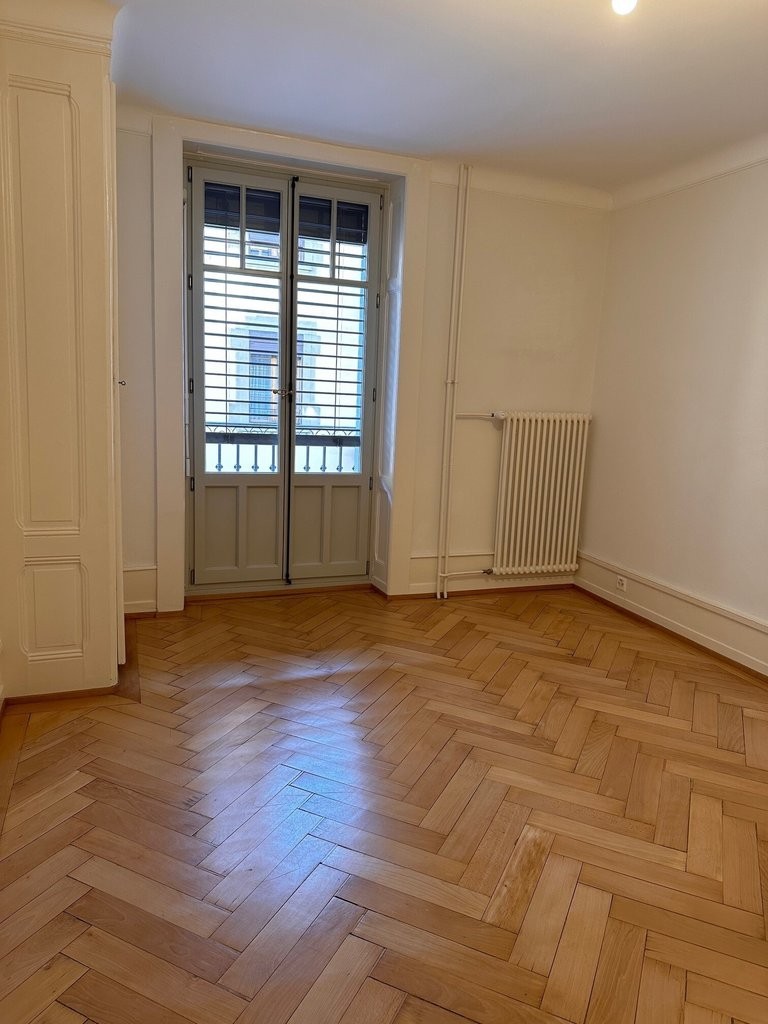 5 rooms apartment, photo 9 of 10