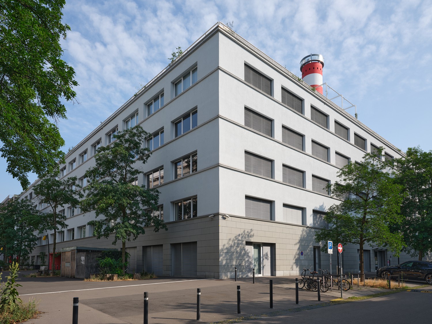 362m² office, photo 1 of 5
