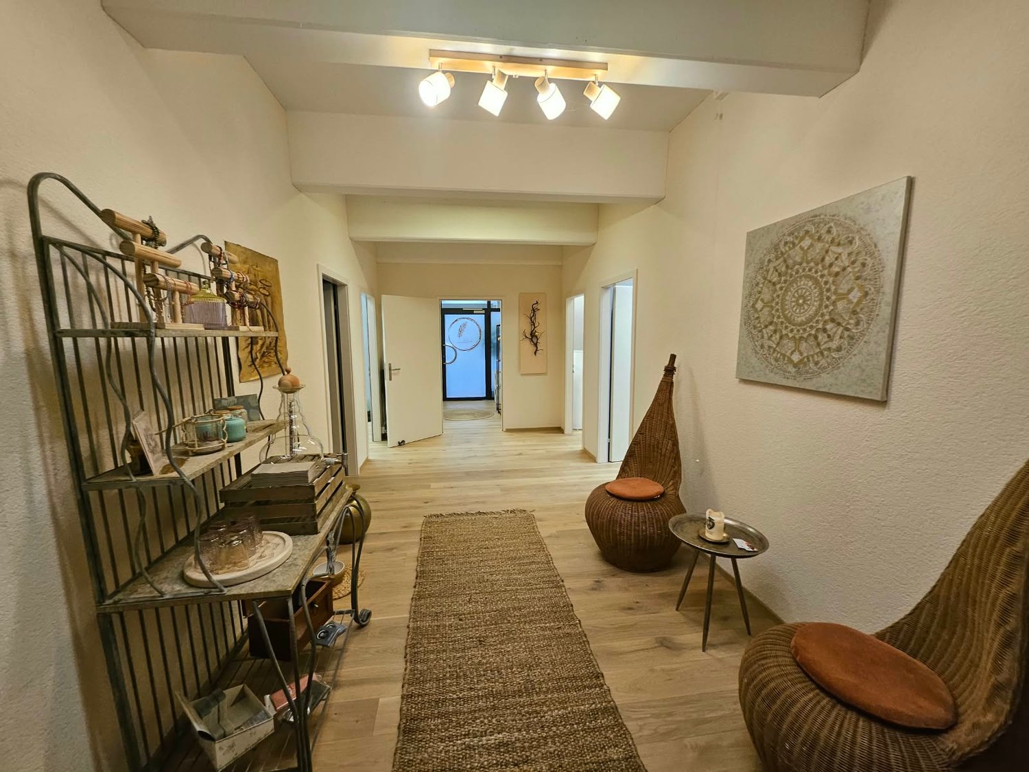 160m² office