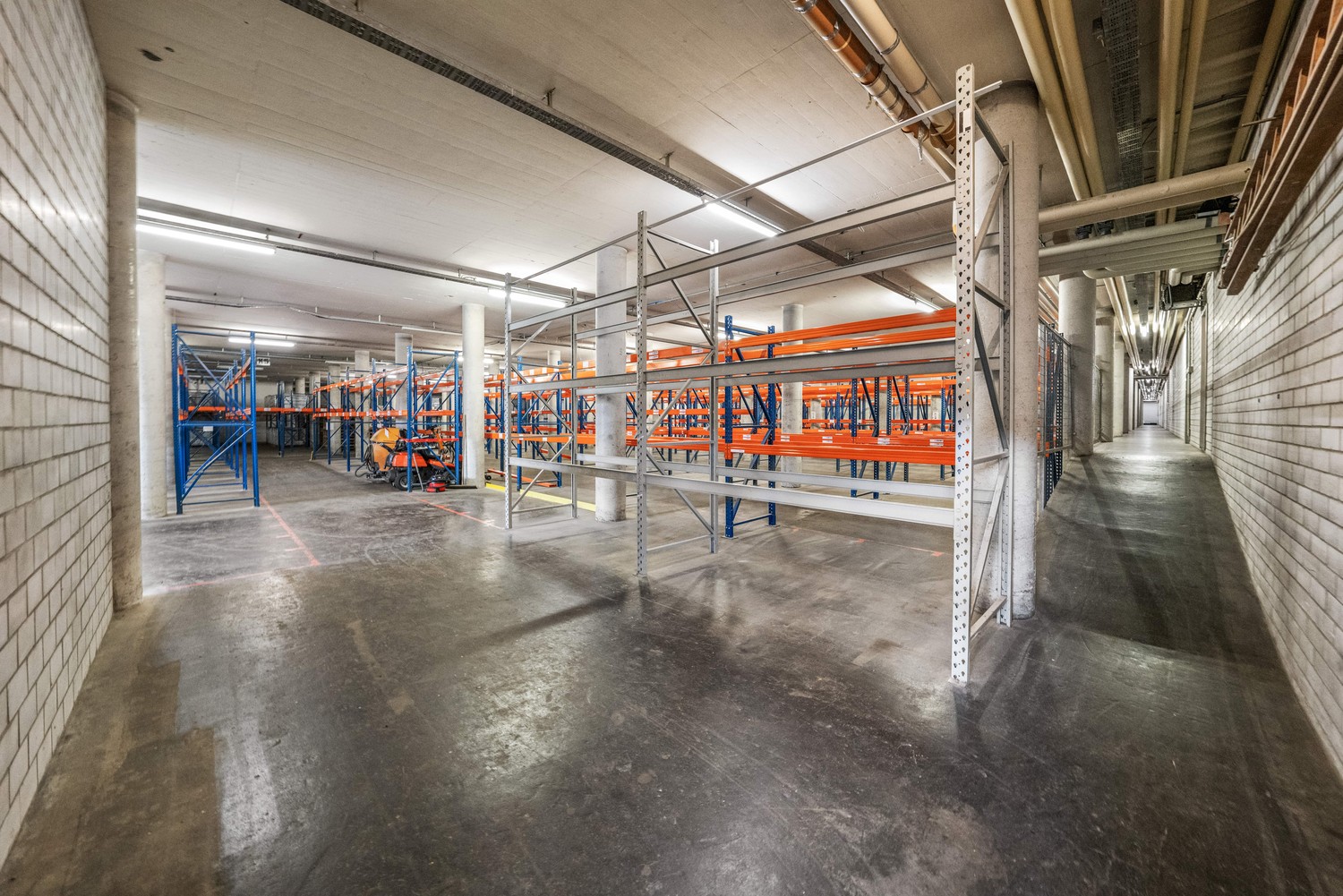 18600m² commercial