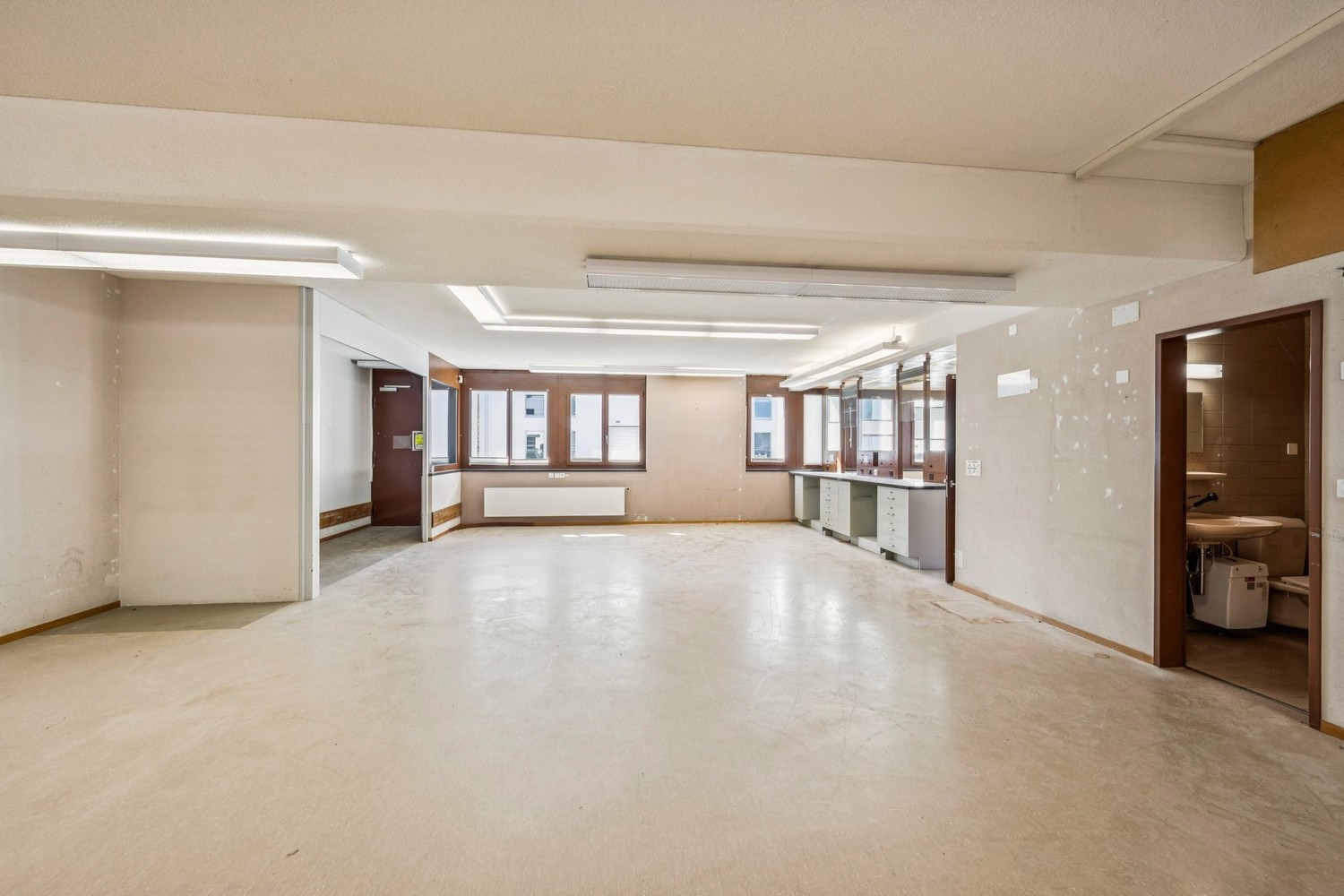 118m² office, photo 4 of 10