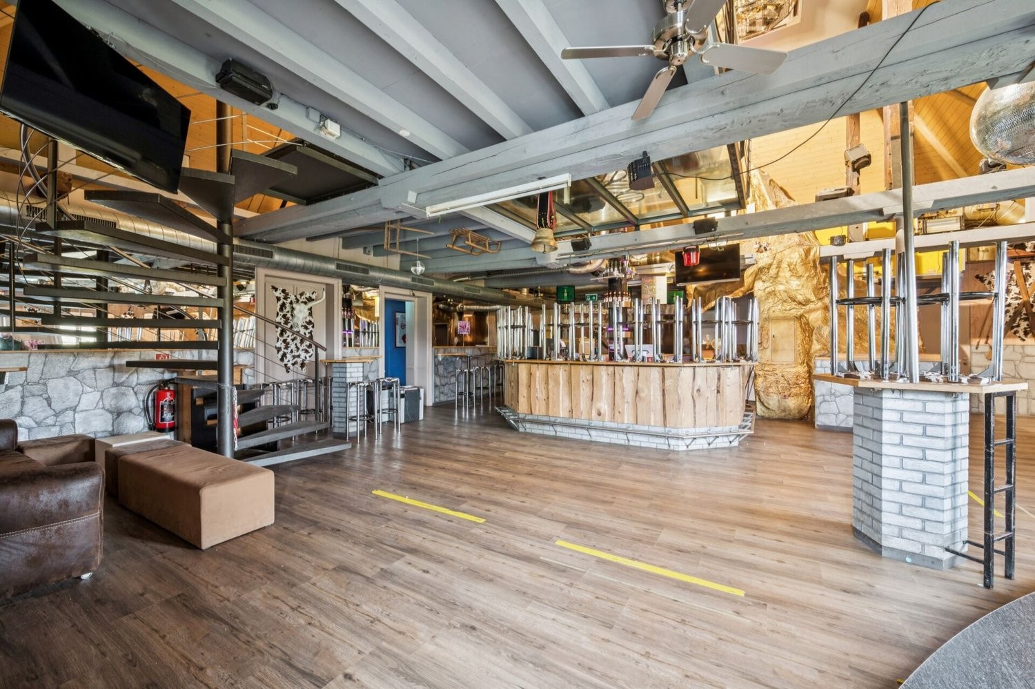 519m² restaurant