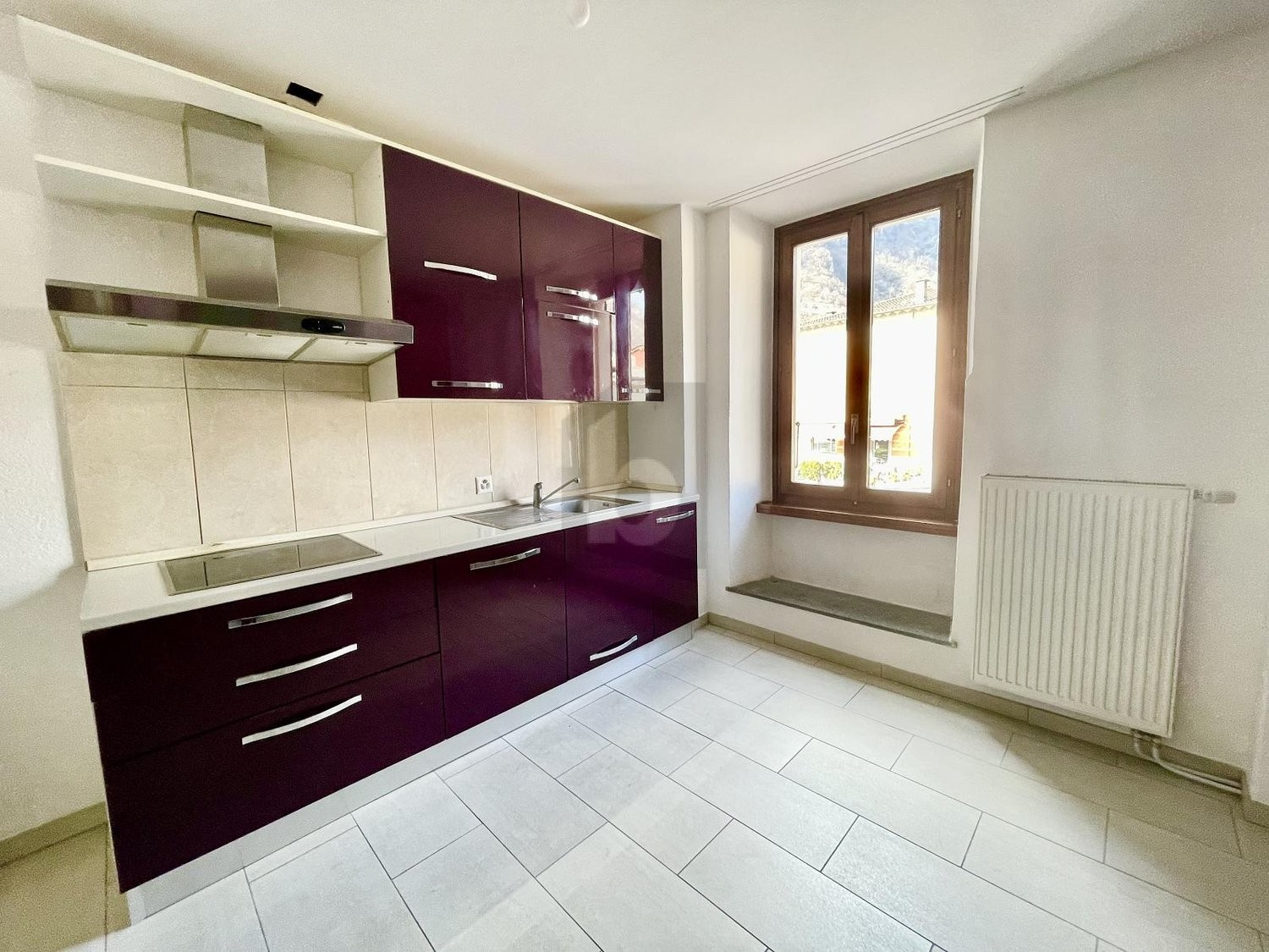 16 ½ rooms multi family house, photo 4 of 4