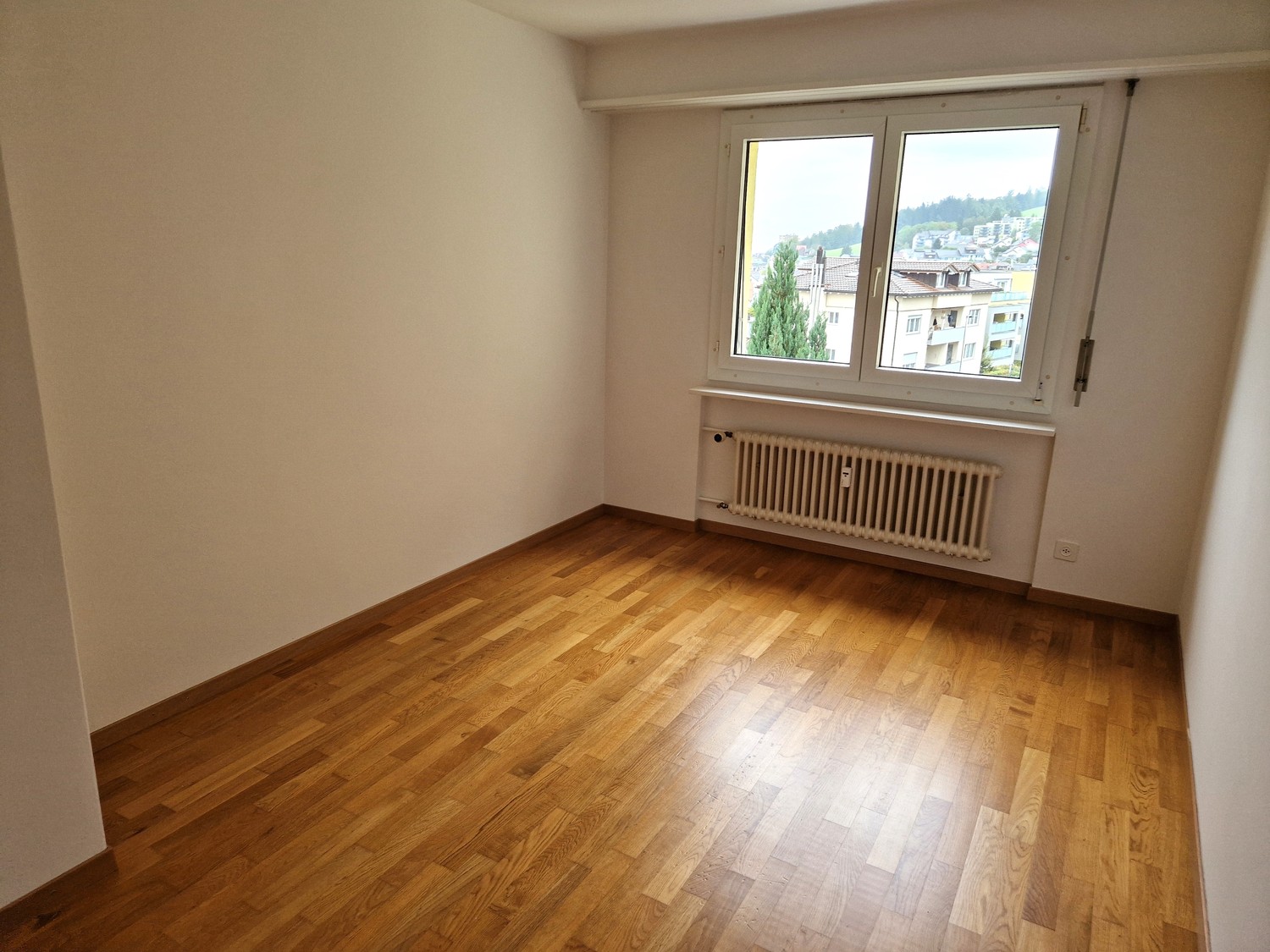 4 rooms apartment, photo 1 of 8