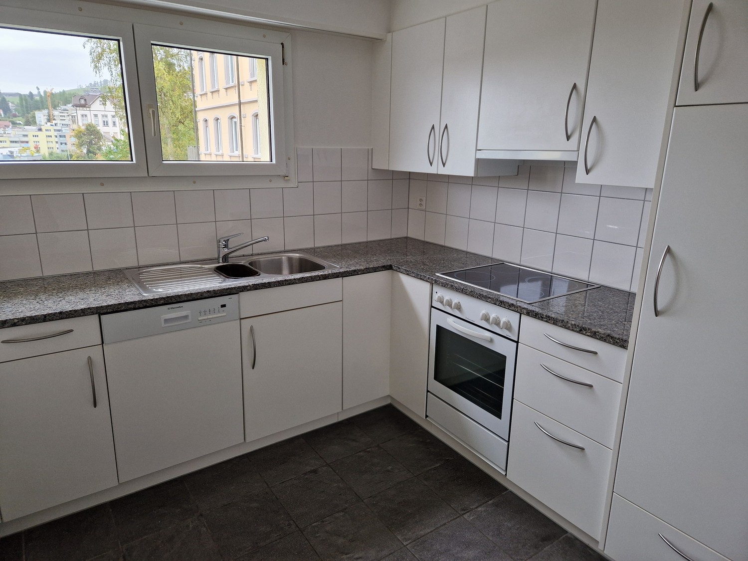 4 rooms apartment, photo 8 of 8