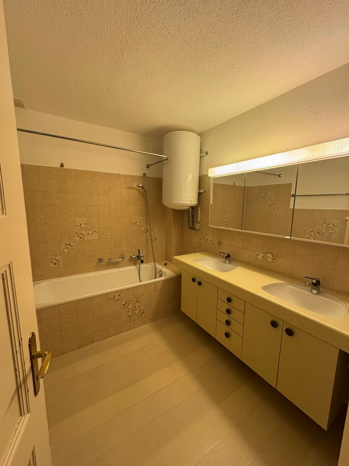 Room in a shared flat, photo 3 of 6