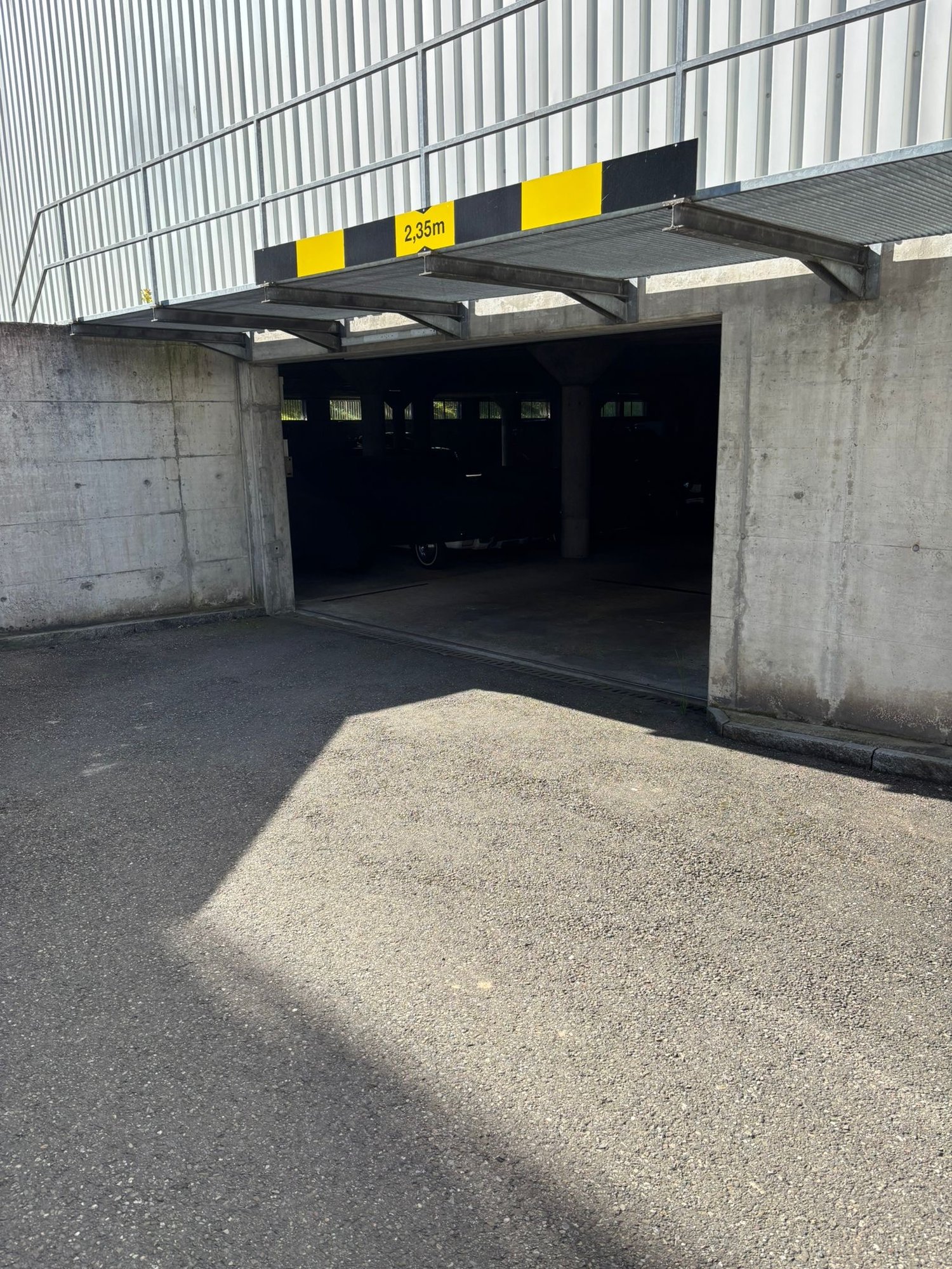 Open slot, photo 4 of 4