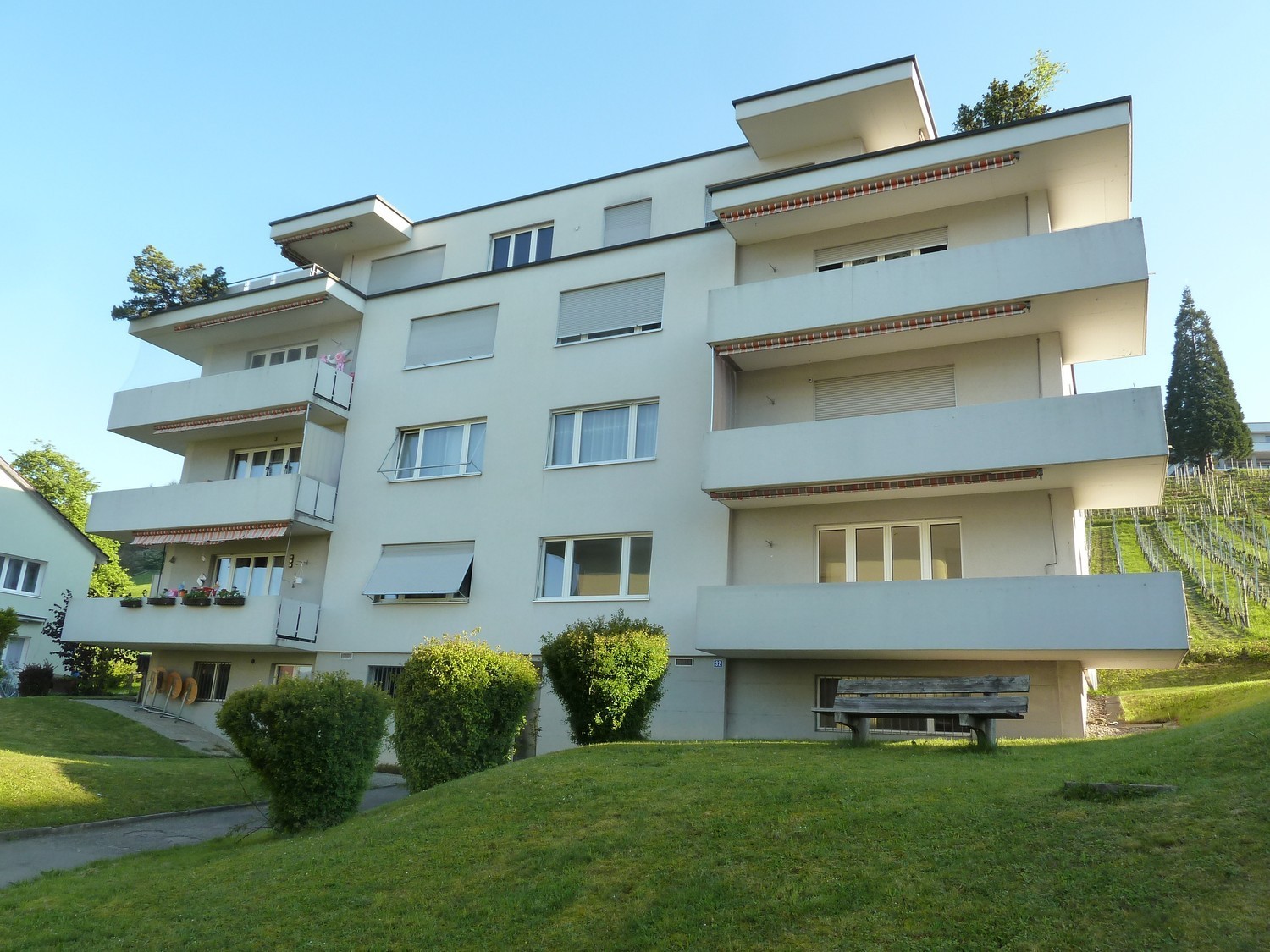 5 rooms apartment