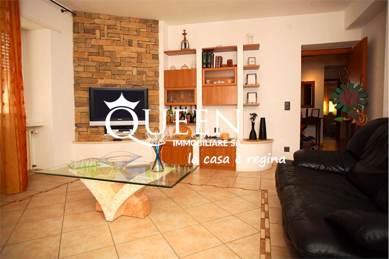 5 rooms apartment, foto 1 di 10