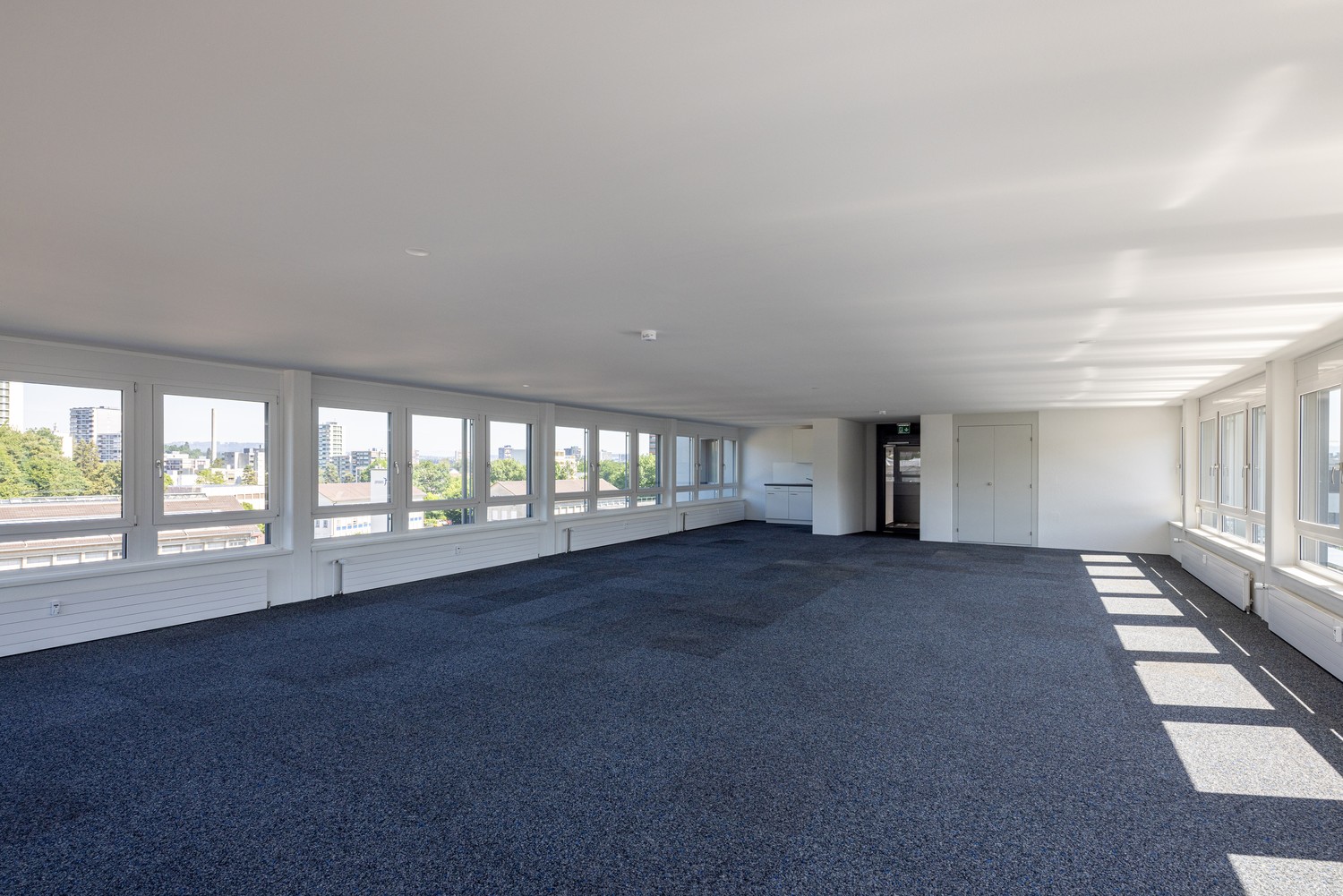 117m² office, photo 3 of 10