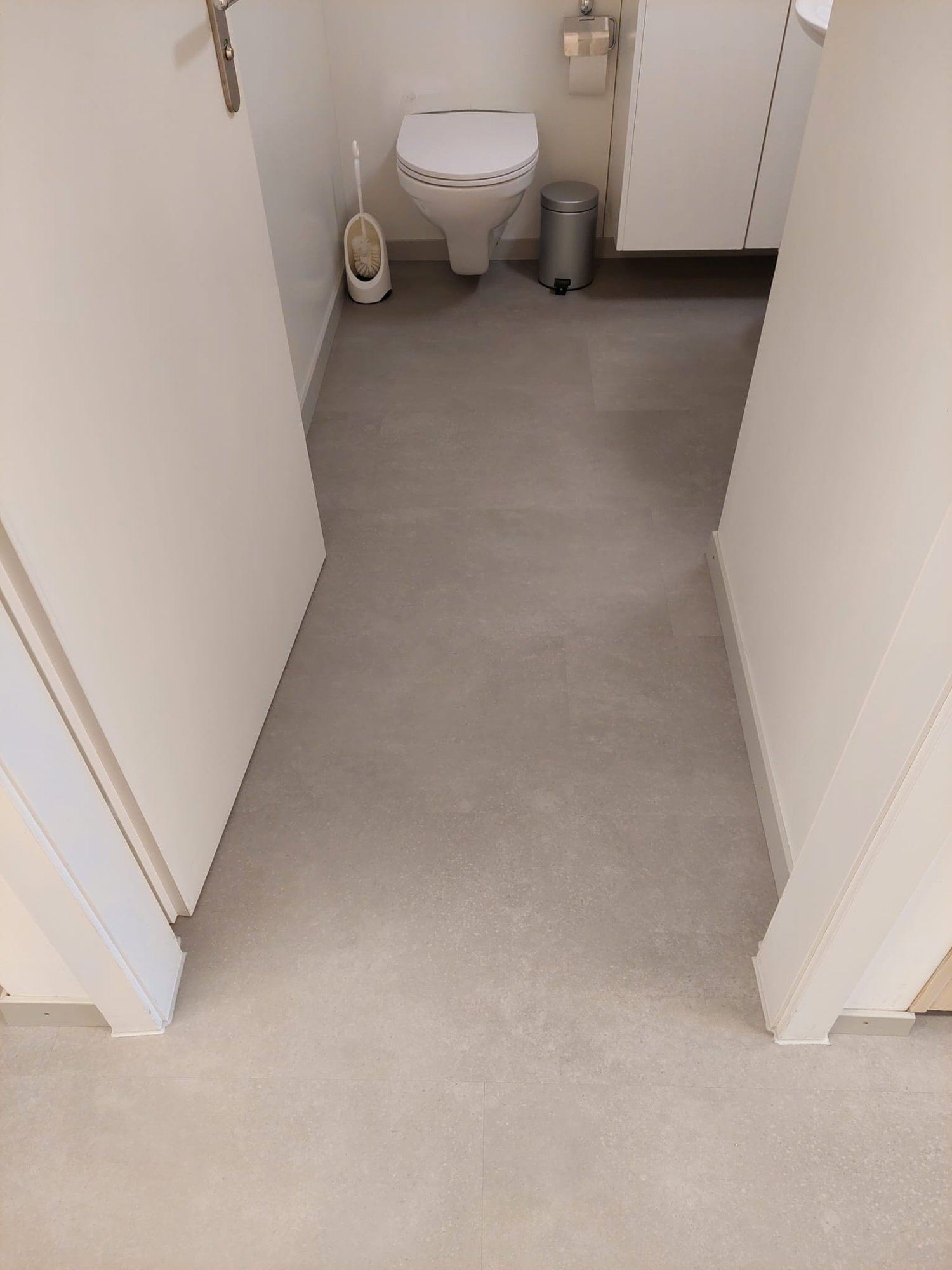 100m² office