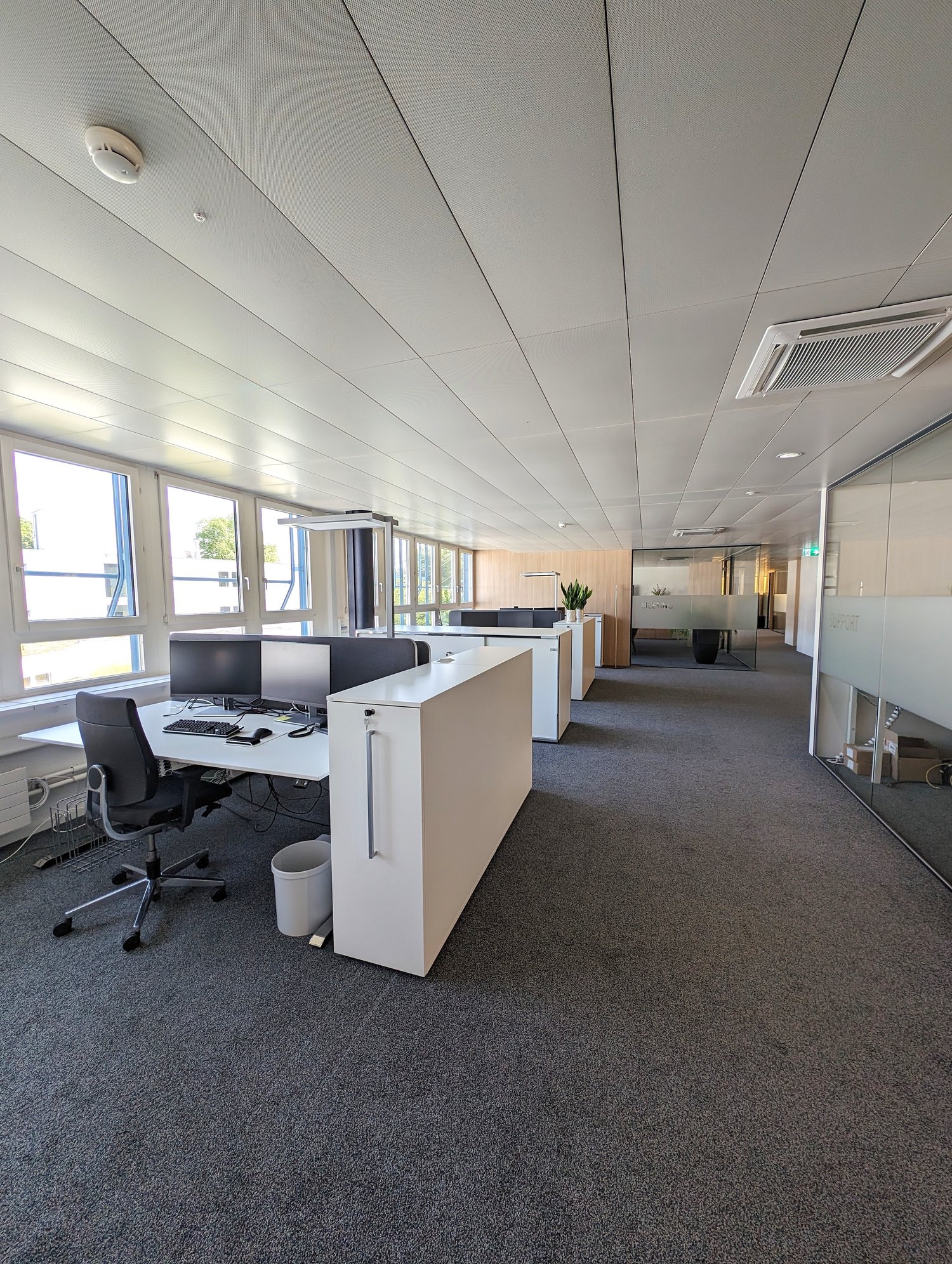 965m² office