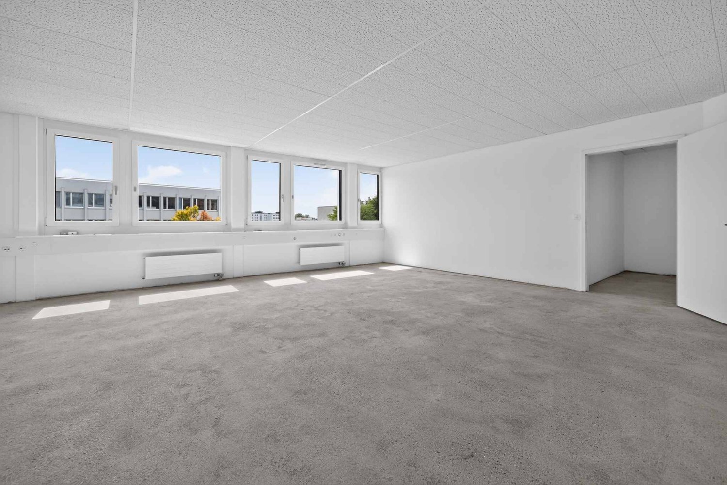 200m² office, photo 3 of 10