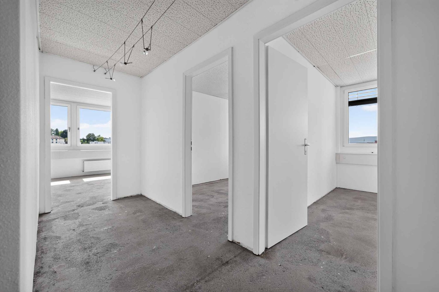200m² office, photo 5 of 10