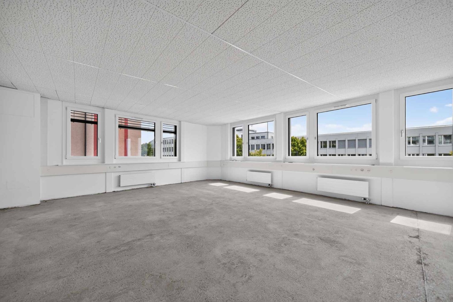 200m² office, photo 2 of 10