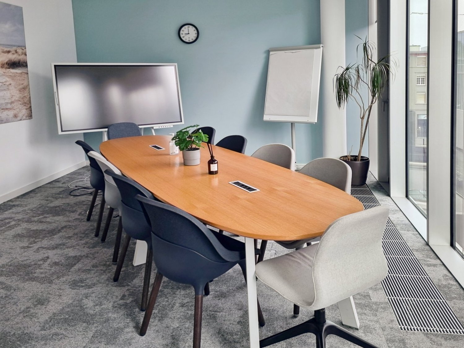Office, photo 4 of 8