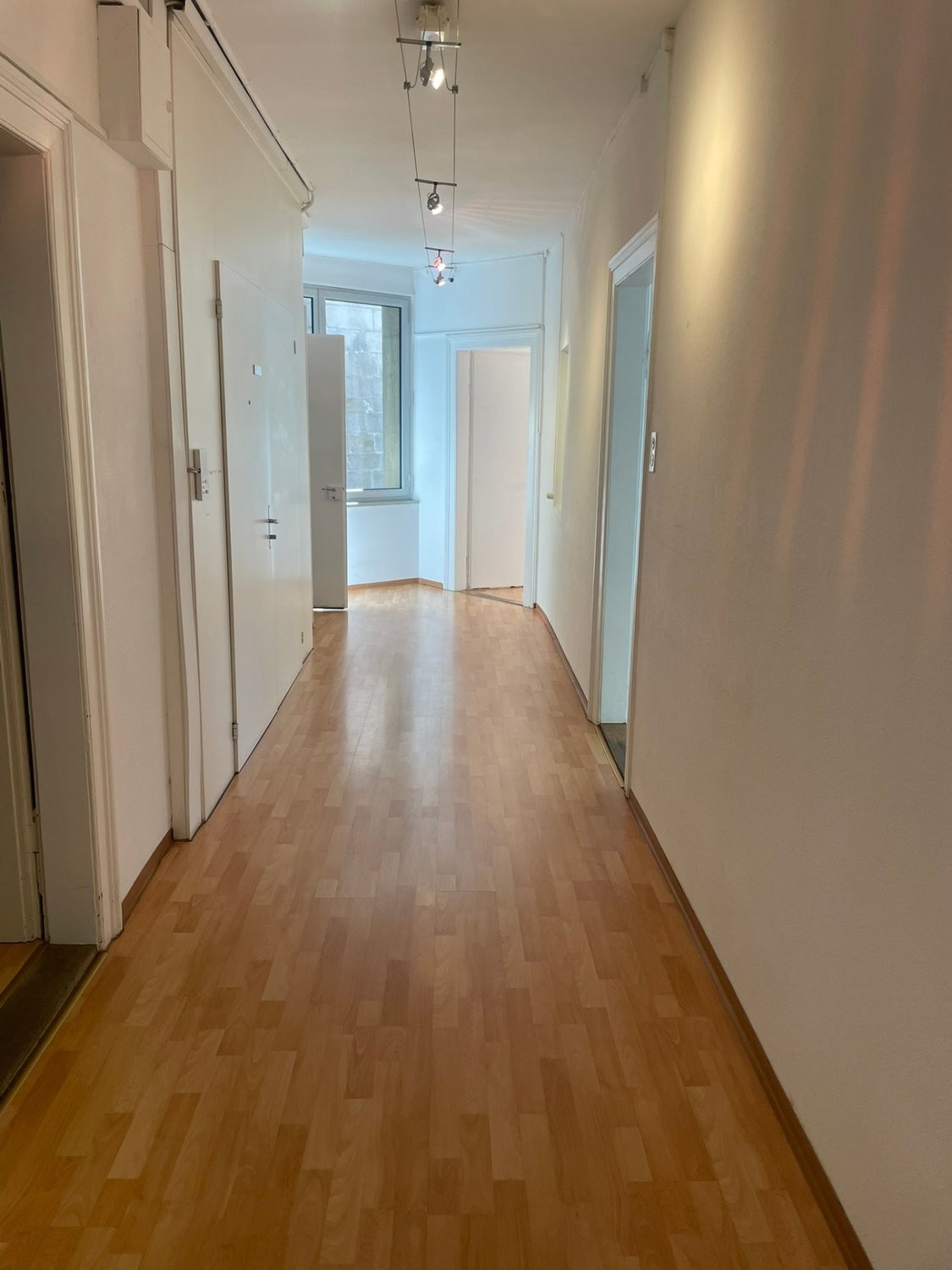 106m² office, photo 2 of 10