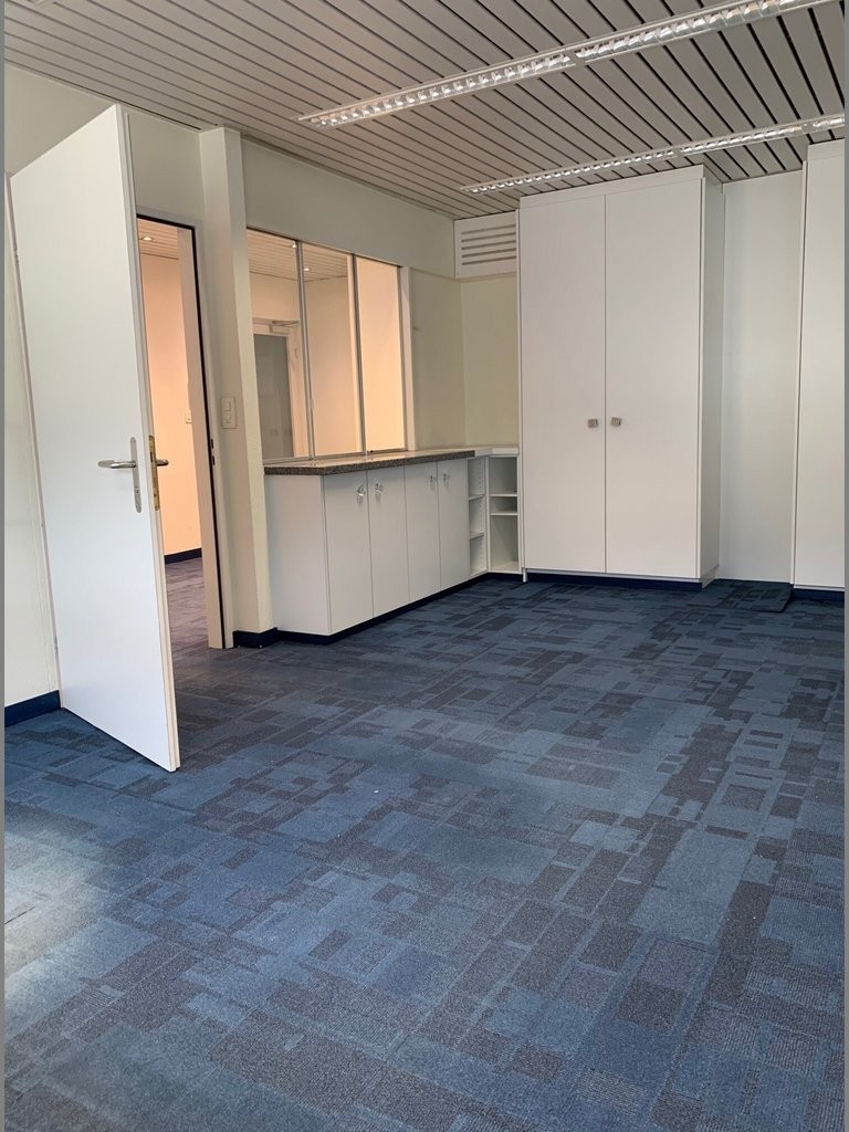 242m² office, photo 3 of 10