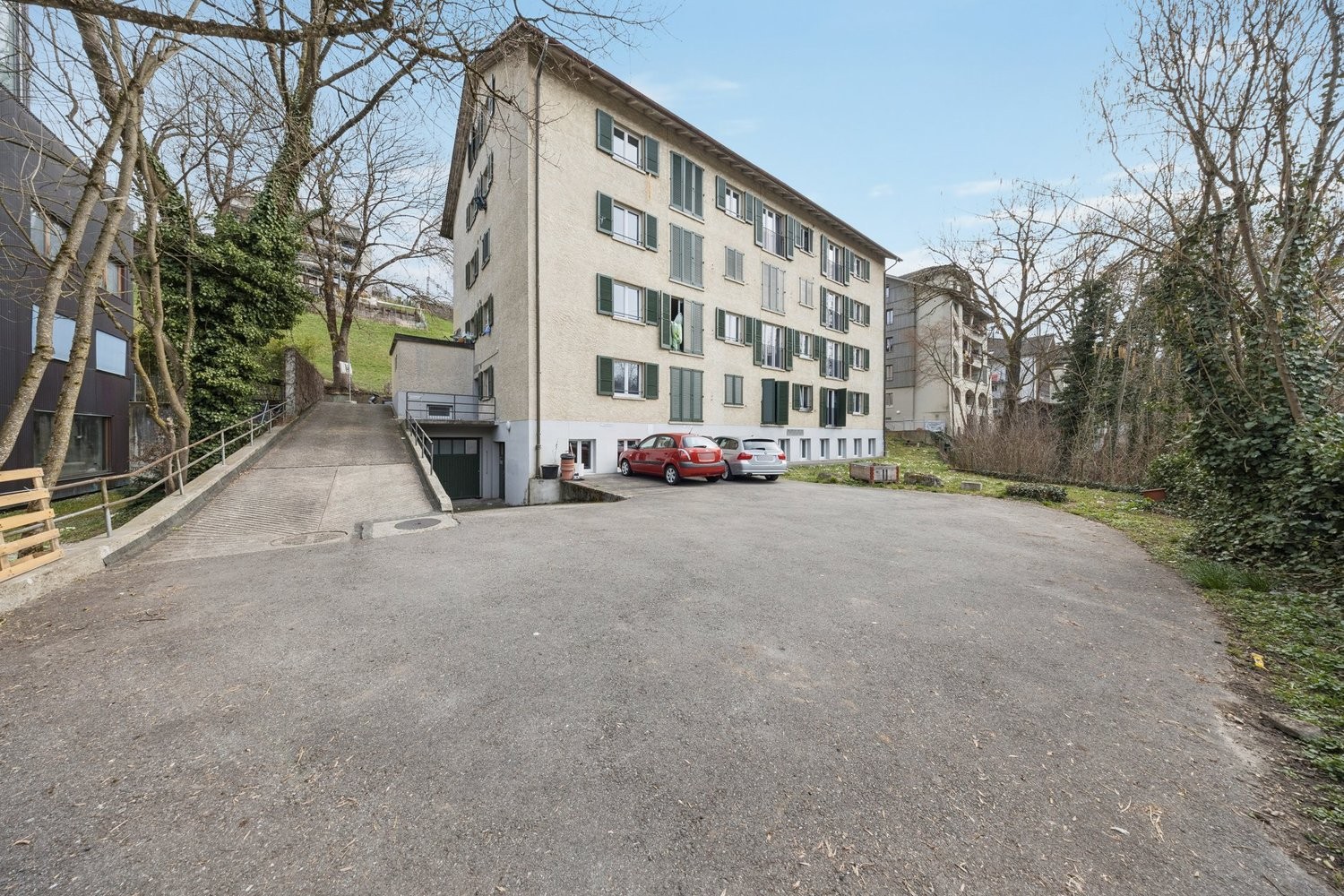 130m² commercial, photo 1 of 10