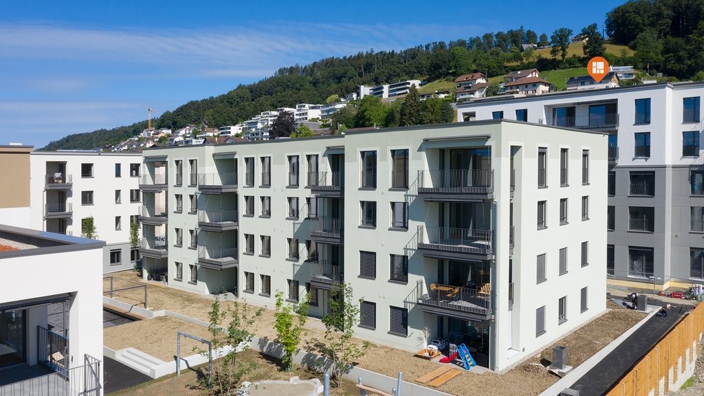 83m² commerciale