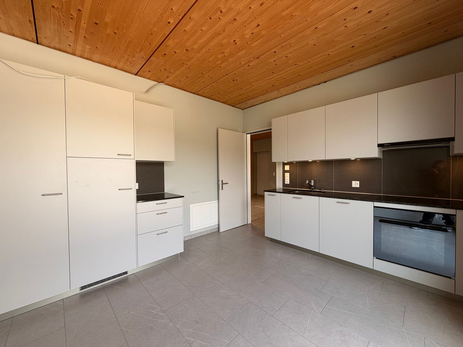 128m² office, photo 3 of 10