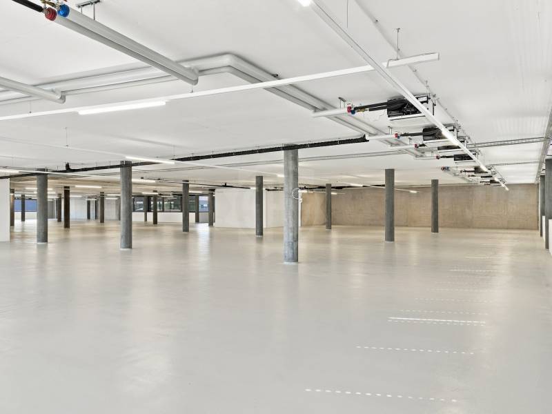 2572m² industrial object