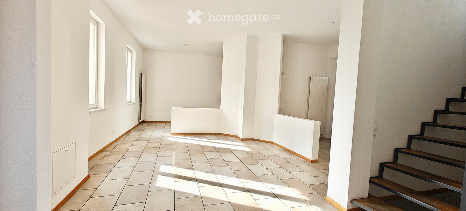 6 rooms apartment, photo 1 of 5