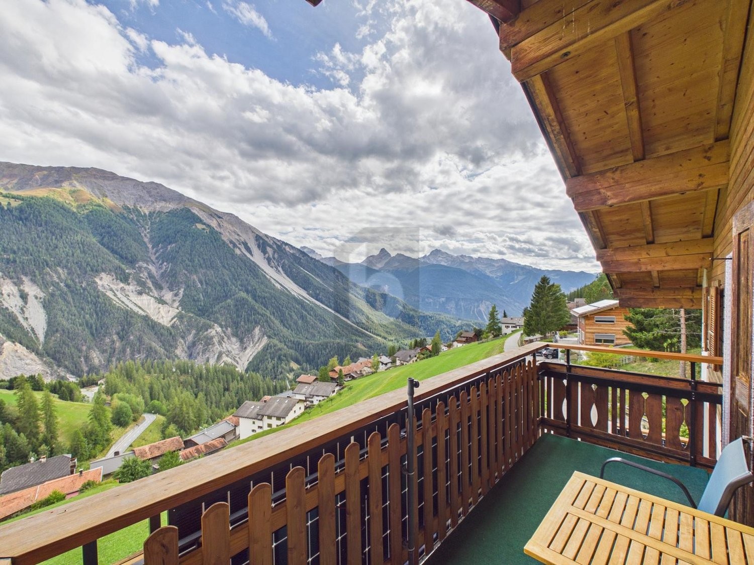 13 ½ rooms chalet, photo 1 of 4