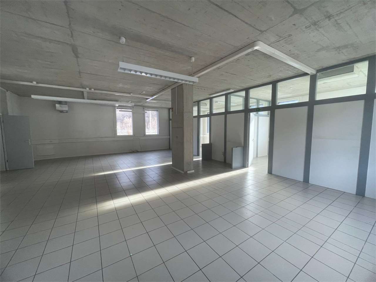 Office, photo 3 of 7
