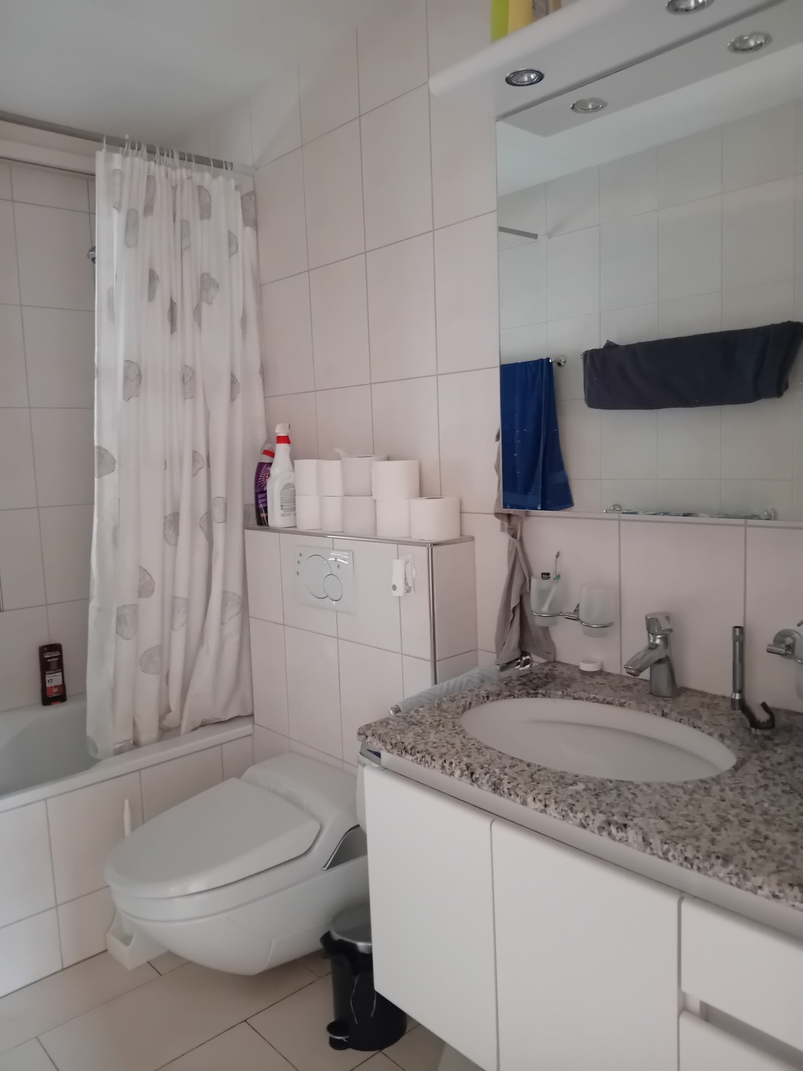 Chambre dans un appartement partagé