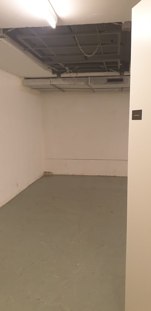 Storage room, photo 3 of 3