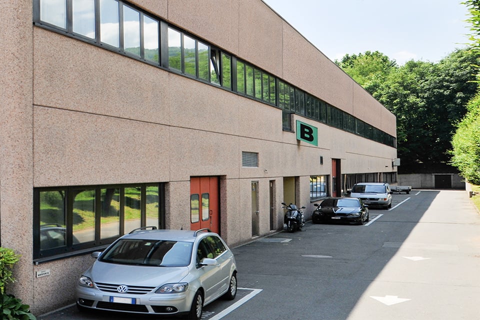 87m² office