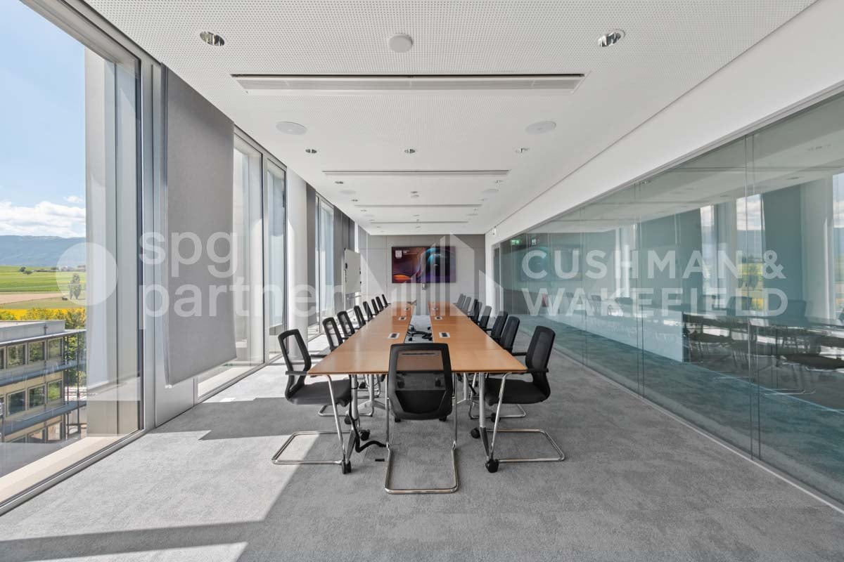 1600m² office