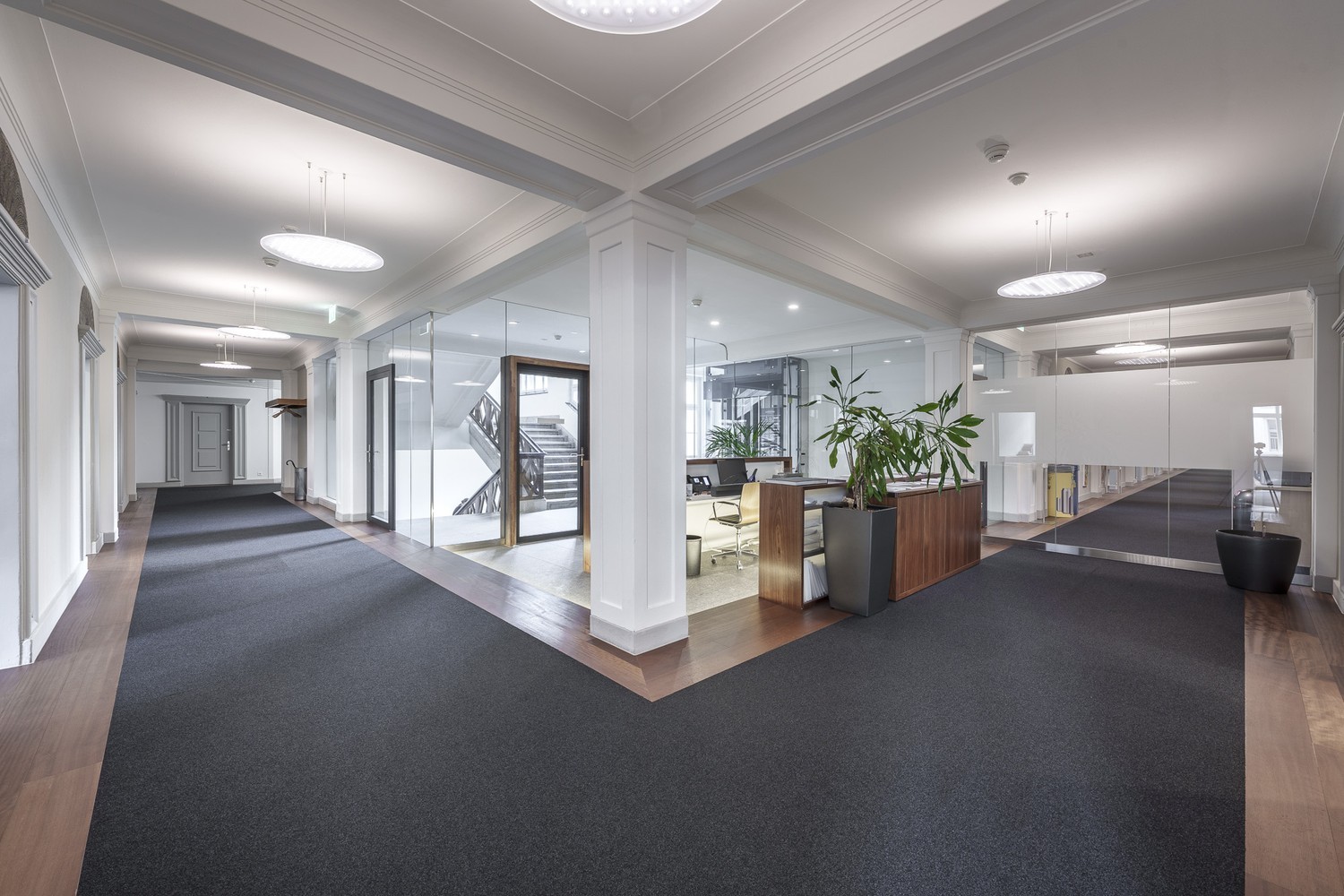 440m² office, photo 2 of 10