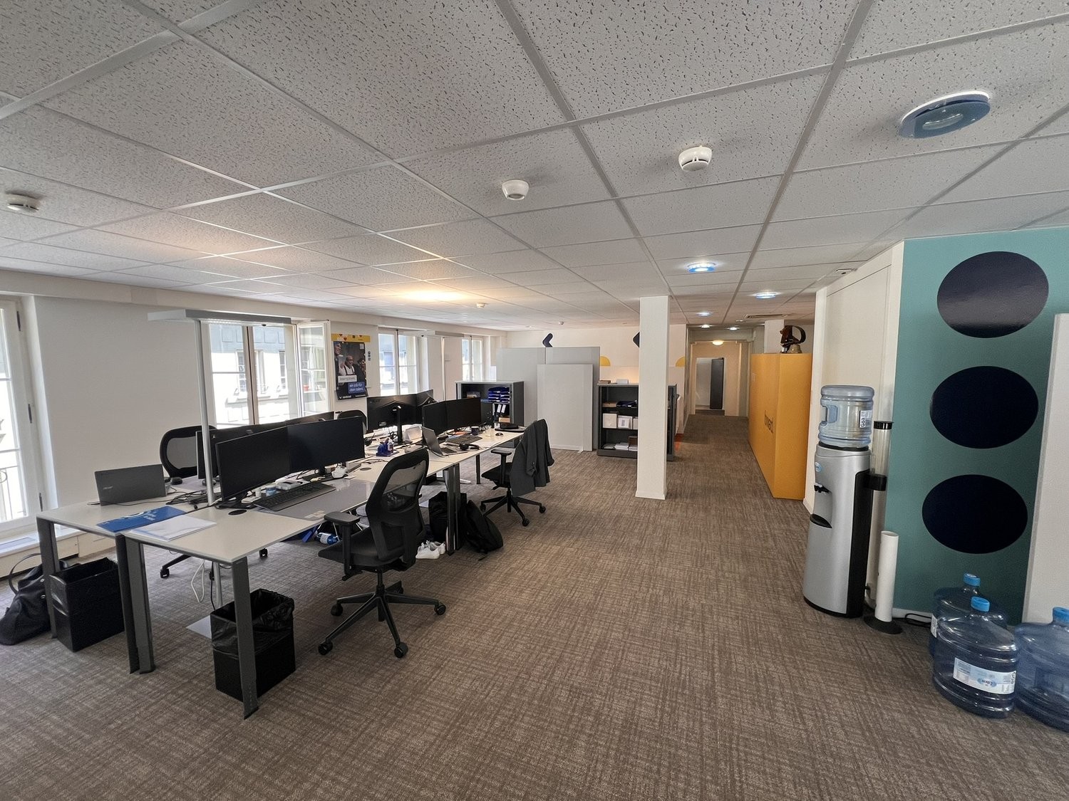 Office, photo 3 of 8