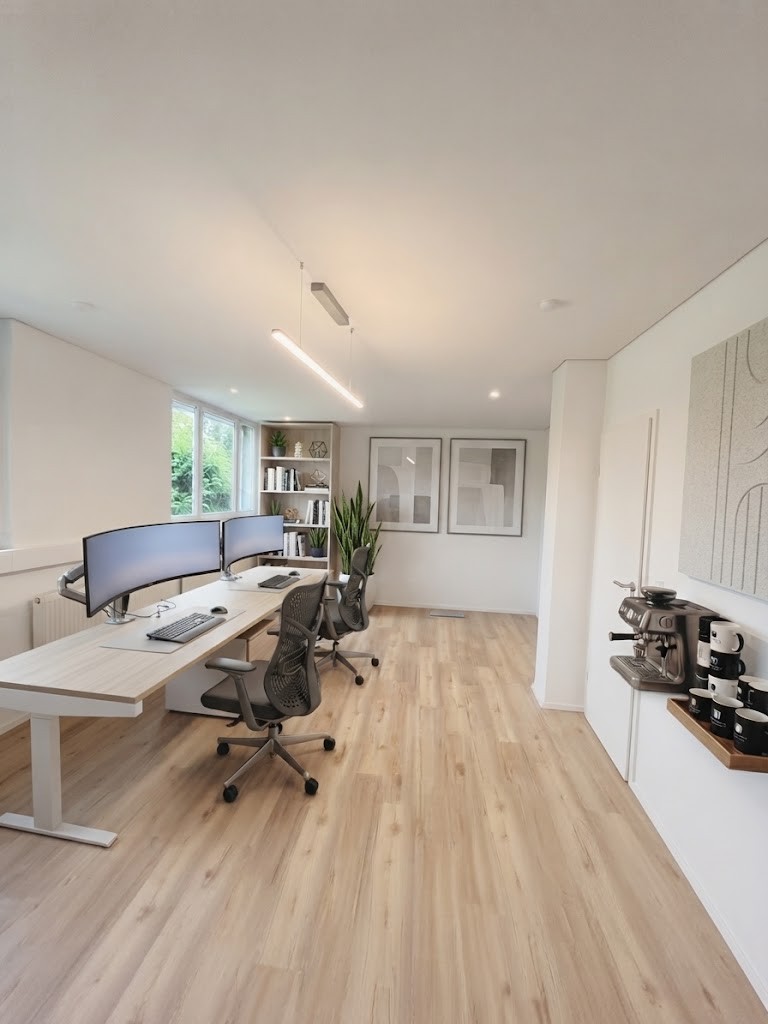 Office, photo 9 of 9