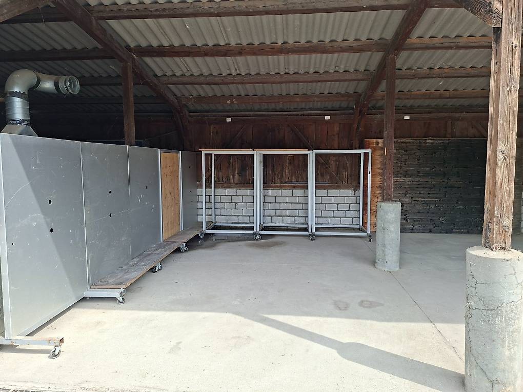 Covered slot, photo 3 of 3