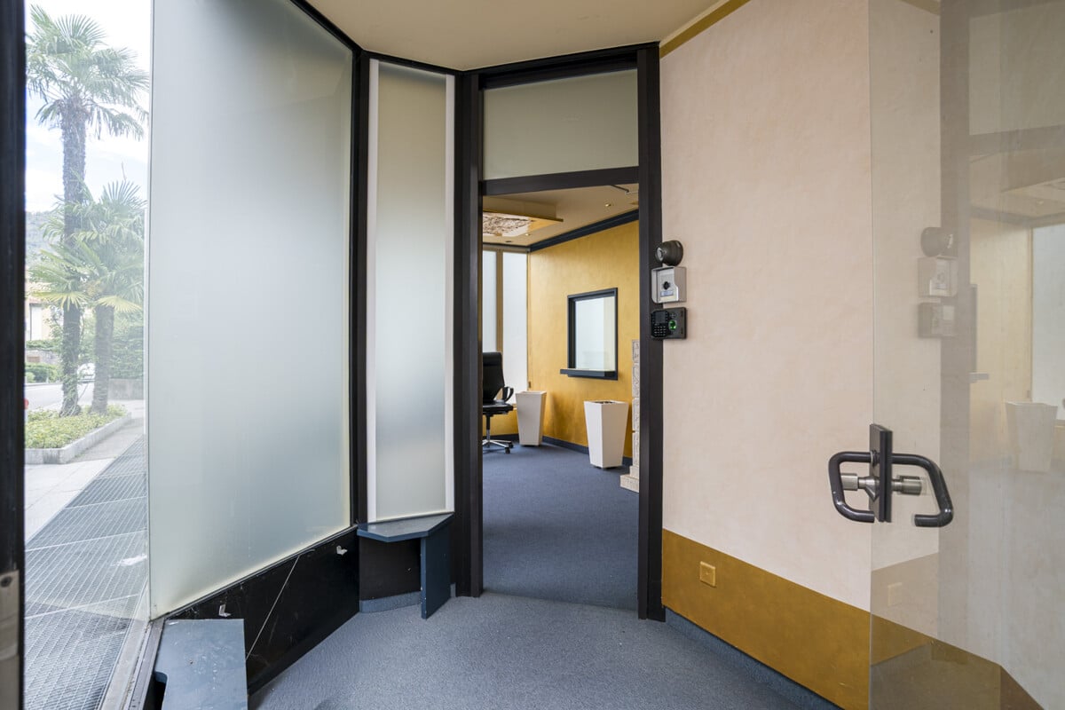162m² shop, photo 4 of 10