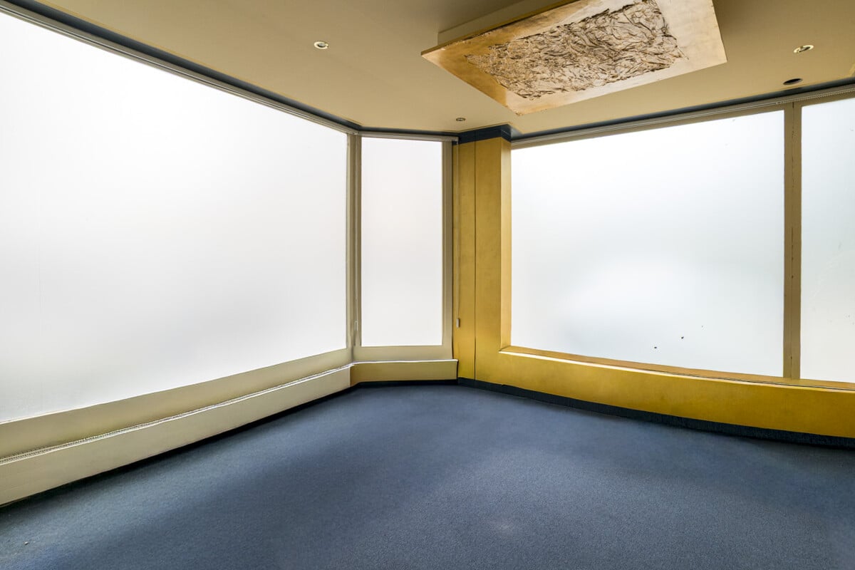 162m² shop, photo 3 of 10