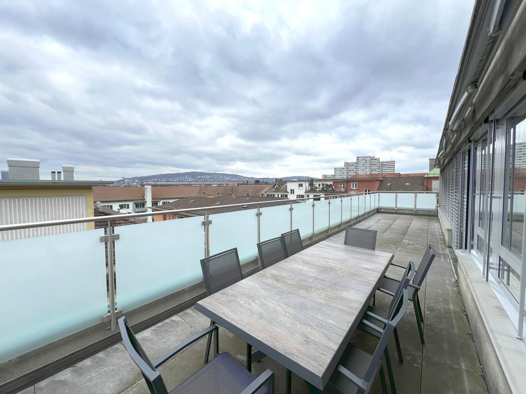 233m² office, photo 3 of 10