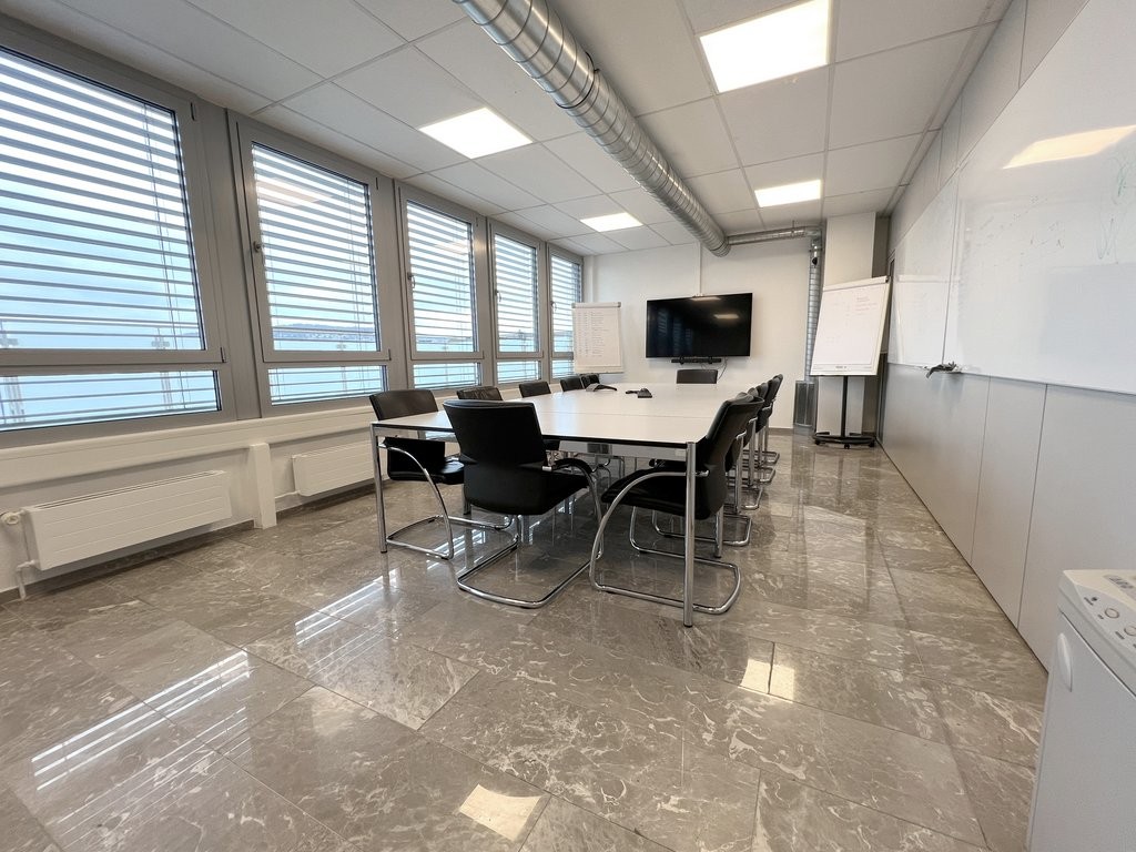 233m² office, photo 8 of 10