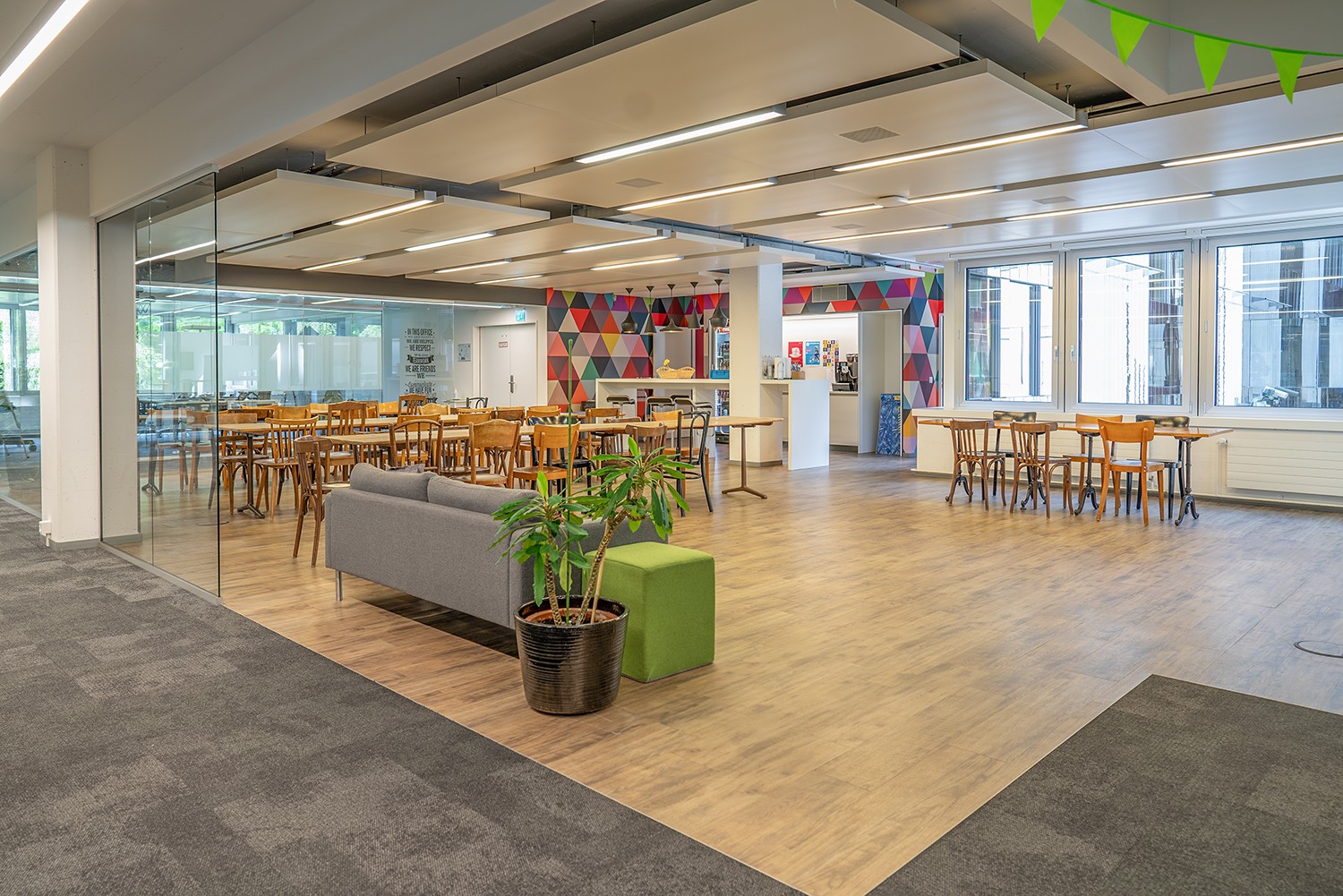 1126m² office, photo 10 of 10