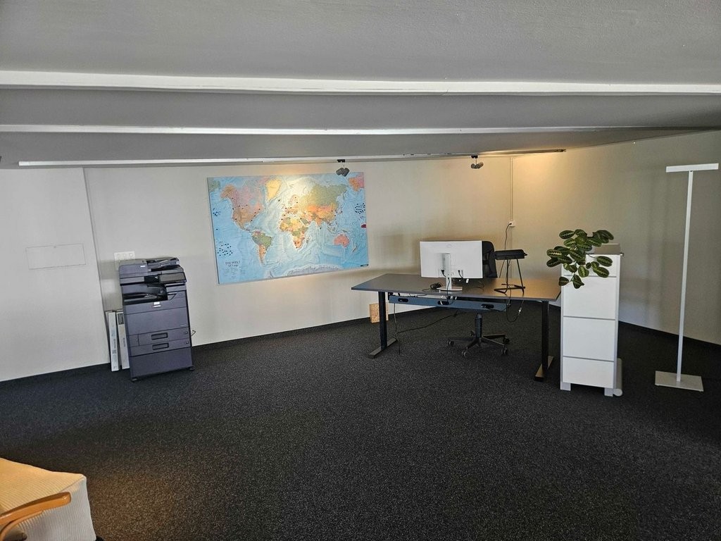 275m² commercial, photo 8 of 10