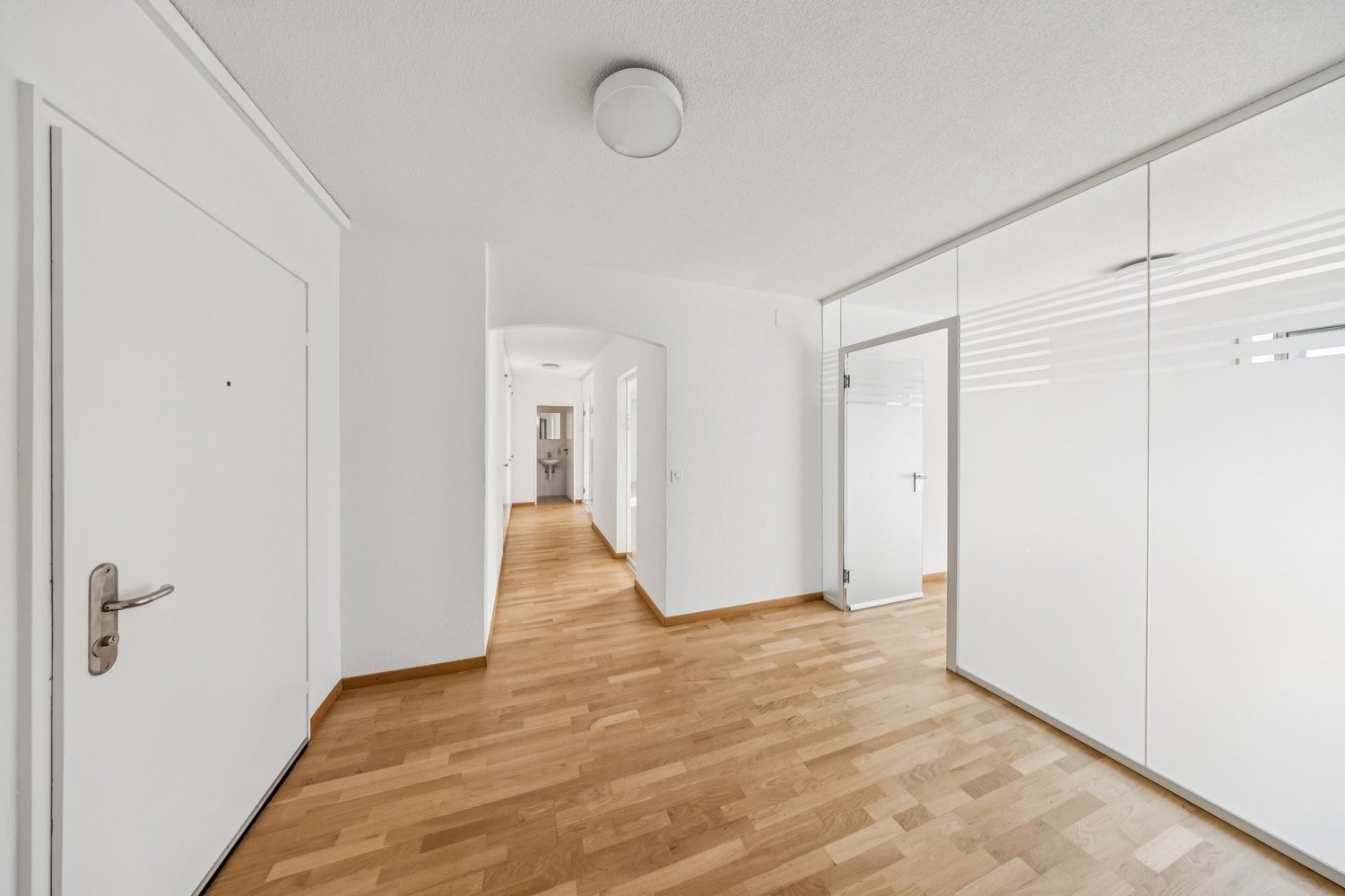 4 rooms apartment, photo 9 of 10