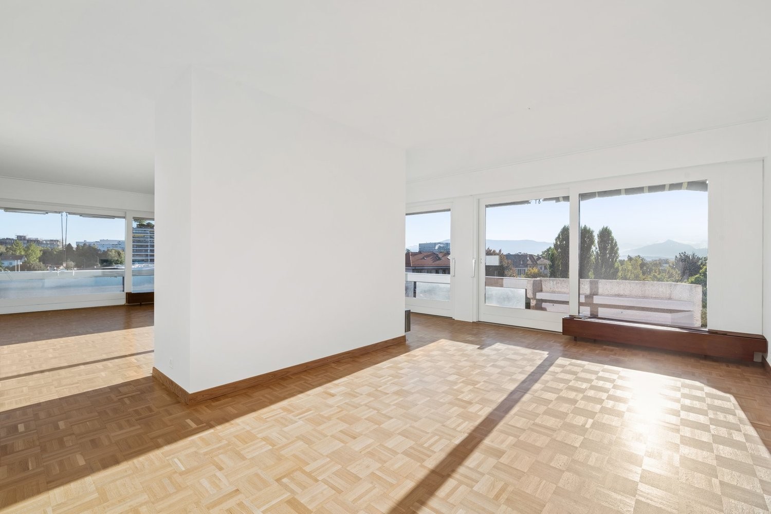 7 rooms apartment, photo 2 of 10