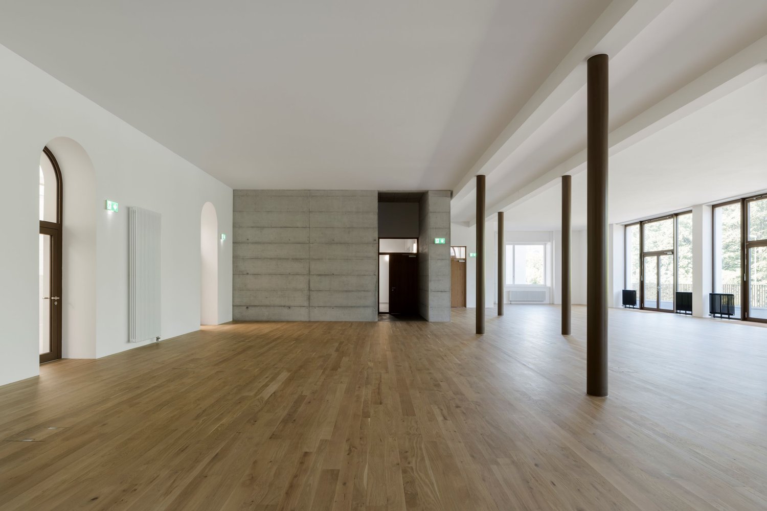 230m² commercial, photo 4 of 8
