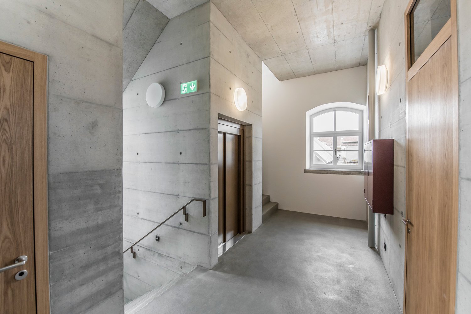 230m² commercial, photo 5 of 8