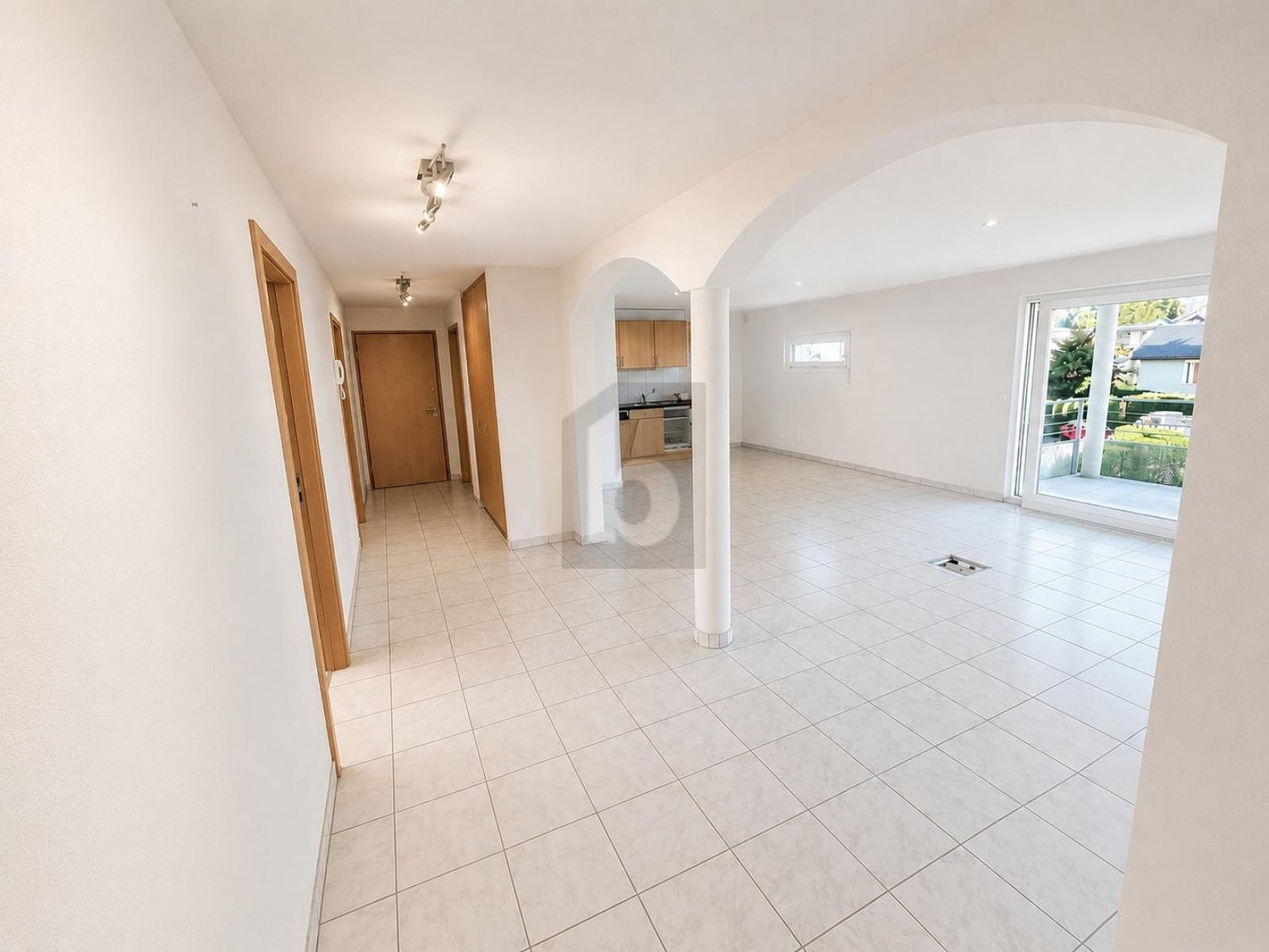 130m² office, photo 1 of 4