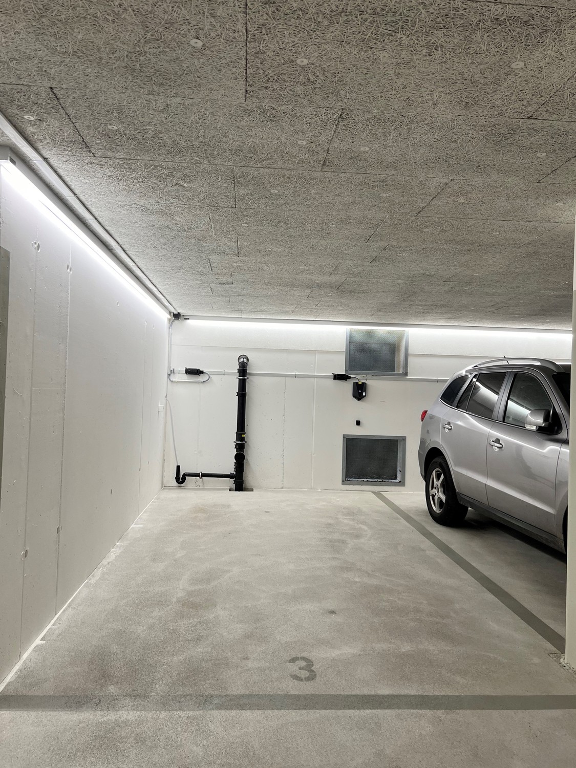Underground slot, photo 2 of 2