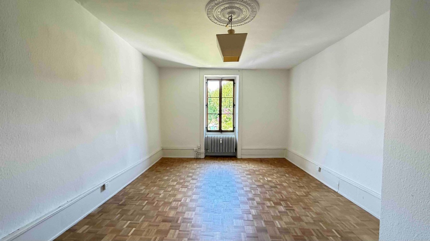 6 rooms apartment